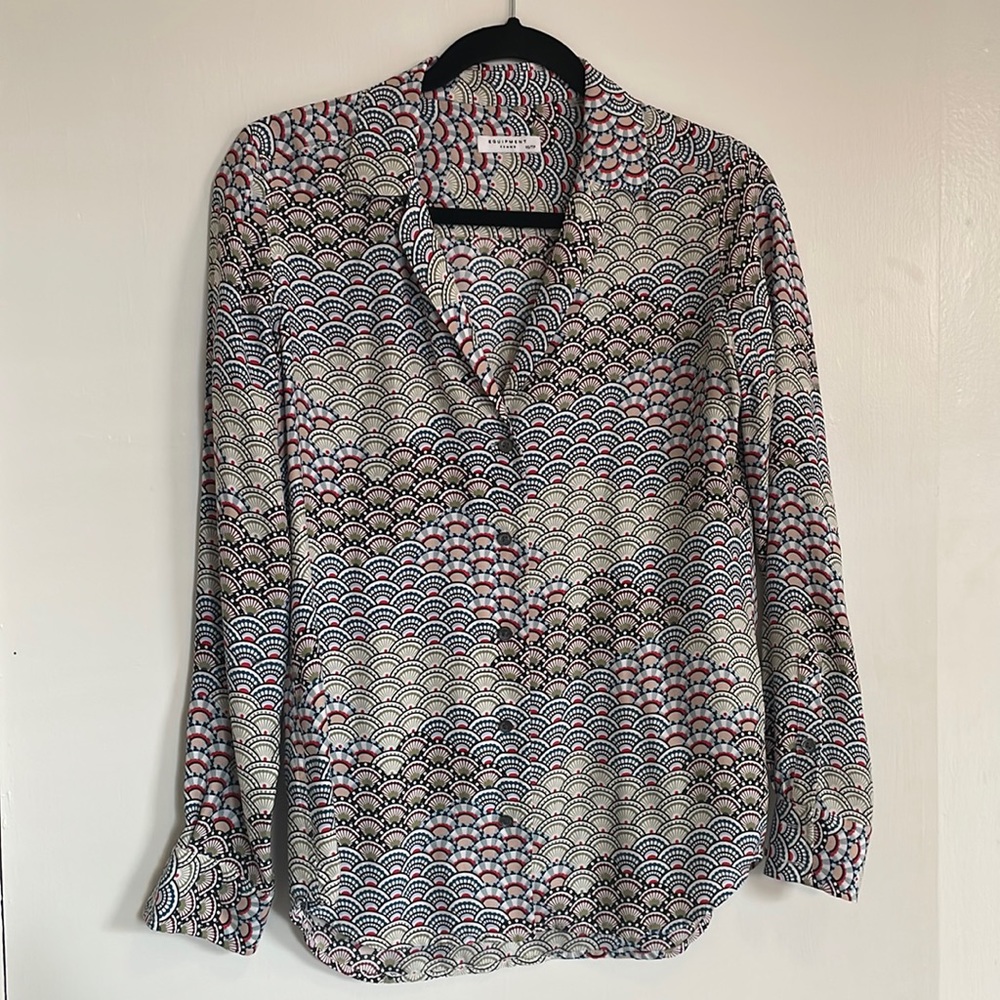 Equipment 100% silk patterned button down blouse